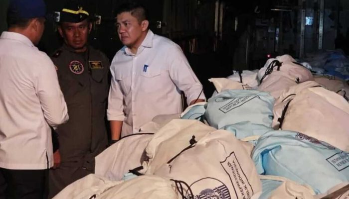 Tanggap Cepat Pemerintah untuk NTT, Letkol Teddy Indra Wijaya Dukung Percepatan Distribusi Bantuan Bencana